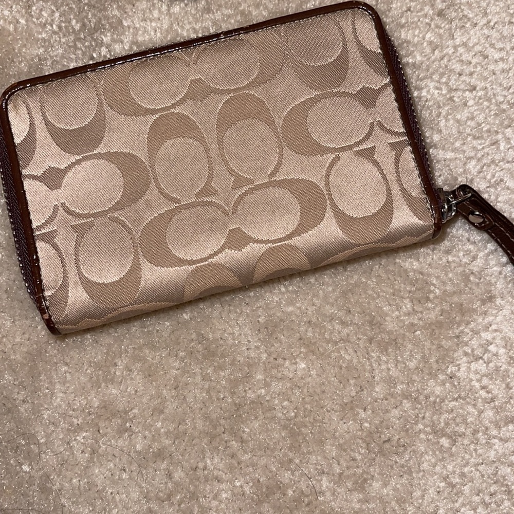 Coach Wallet - Picture 6 of 7